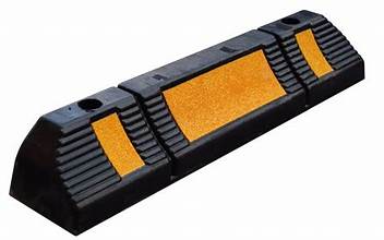 Car Parking Block Rubber Wheel Stopper - Image 2